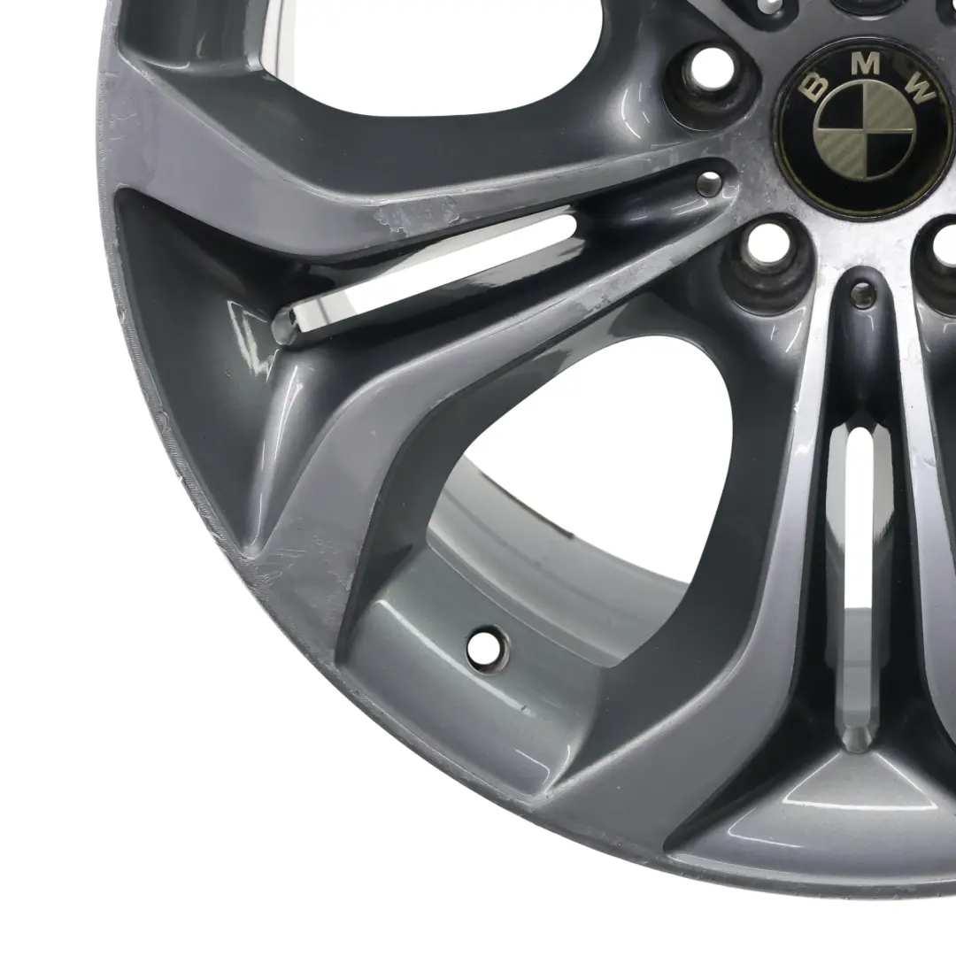 Cerchio Posteriore In Lega Grigio 20" 11J ET:37 Y Raggi 336 per BMW X5 E70 con numero di parte 6788011 BMW X5 E70 Cerchio Posteriore In Lega Grigio 20" 11J ET:37 Y Raggi 336 - SKU 6788011-4 - Numero di parte 6788011