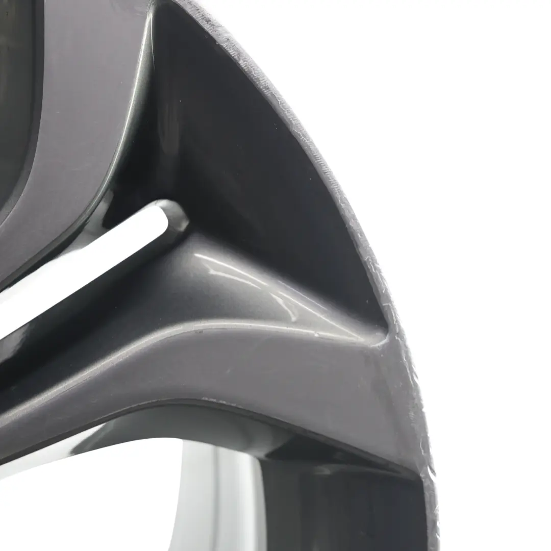 Cerchio Posteriore In Lega Grigio 20" 11J ET:37 Y Raggi 336 per BMW X5 E70 con numero di parte 6788011 BMW X5 E70 Cerchio Posteriore In Lega Grigio 20" 11J ET:37 Y Raggi 336 - SKU 6788011-4 - Numero di parte 6788011