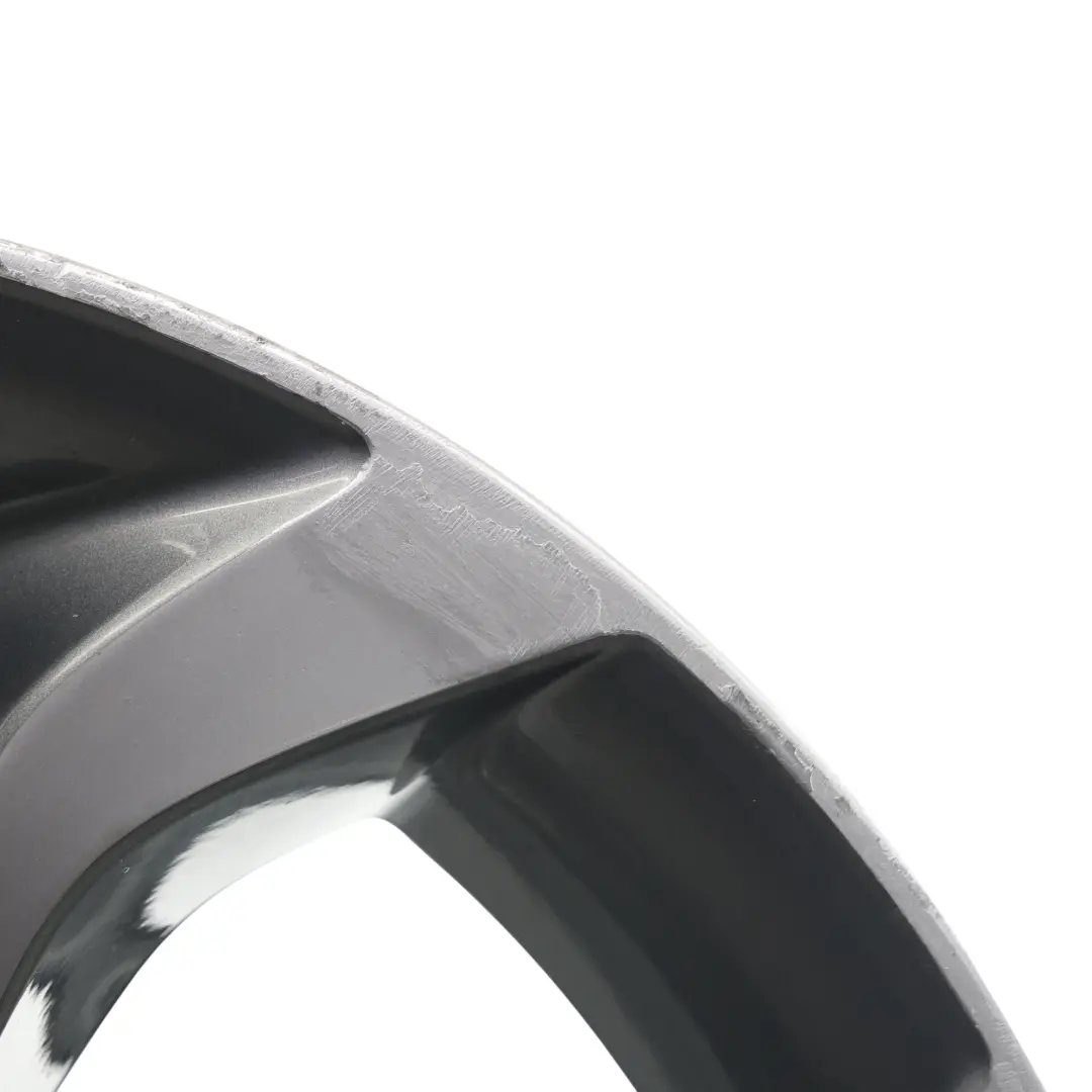 Cerchio Posteriore In Lega Grigio 20" 11J ET:37 Y Raggi 336 per BMW X5 E70 con numero di parte 6788011 BMW X5 E70 Cerchio Posteriore In Lega Grigio 20" 11J ET:37 Y Raggi 336 - SKU 6788011-5 - Numero di parte 6788011