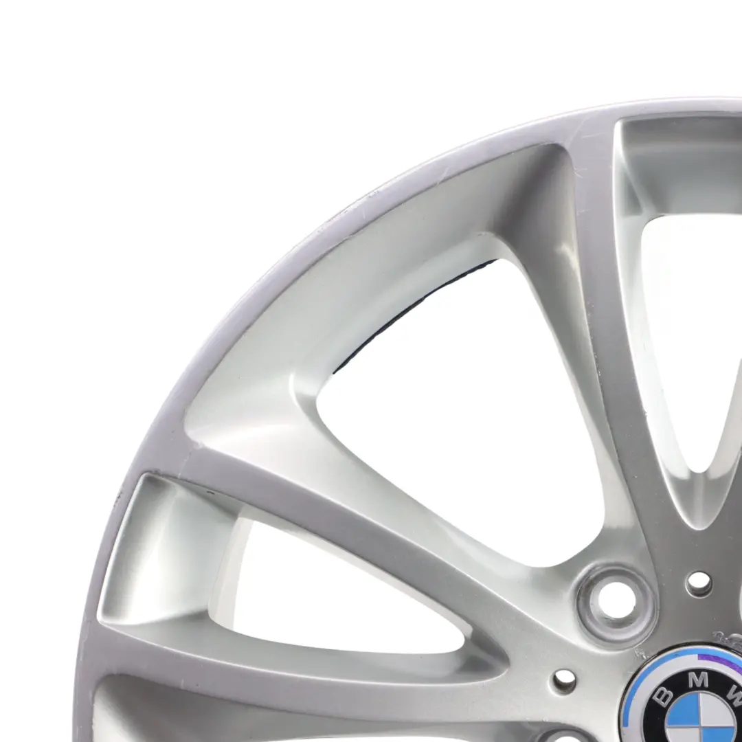 Felga Aluminiowa Tylna 19" 9J ET:33 V-Spoke 366 do BMW F10 F11 F12 o numerze 6794691 BMW F10 F11 F12 Felga Aluminiowa Tylna 19" 9J ET:33 V-Spoke 366 - SKU 6794691-3 - Numer Części 6794691