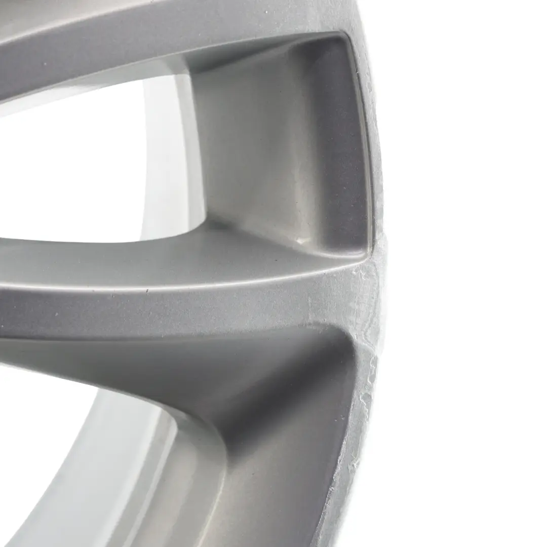 Leichtmetallfelge Hinten 19" 9J ET:33 V-Speiche 366 für BMW F10 F11 F12 mit Teilenummer 6794691 BMW F10 F11 F12 Leichtmetallfelge Hinten 19" 9J ET:33 V-Speiche 366 - SKU 6794691-4 - Teilenummer 6794691
