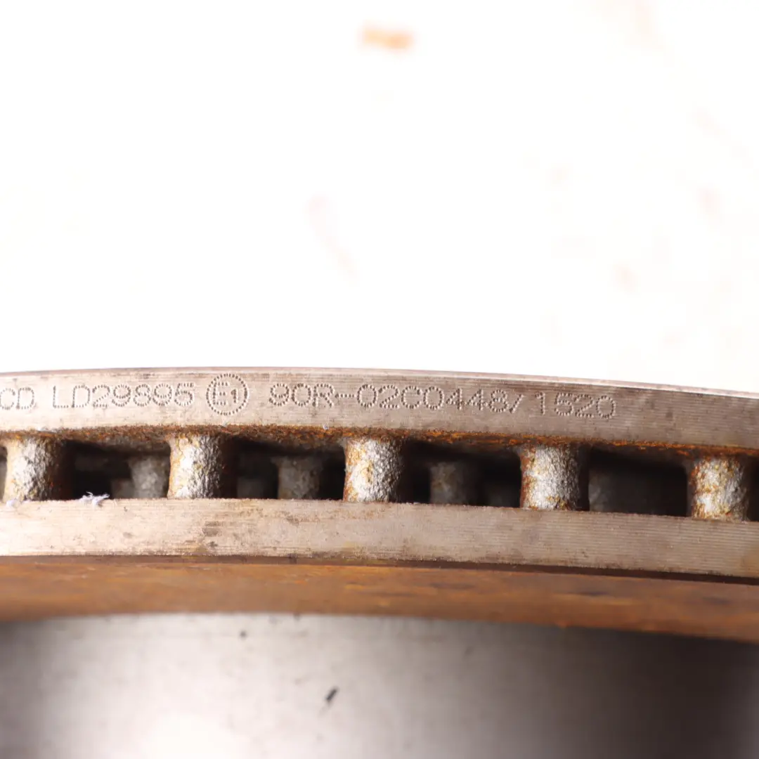 Front Axle Brake Disc 370x30 Left Right N/O/S Set to BMW F30 F31 F32 LCI with Part number 6797606 BMW F30 F31 F32 LCI Front Axle Brake Disc 370x30 Left Right N/O/S Set - SKU 6797606 - Part number 6797606