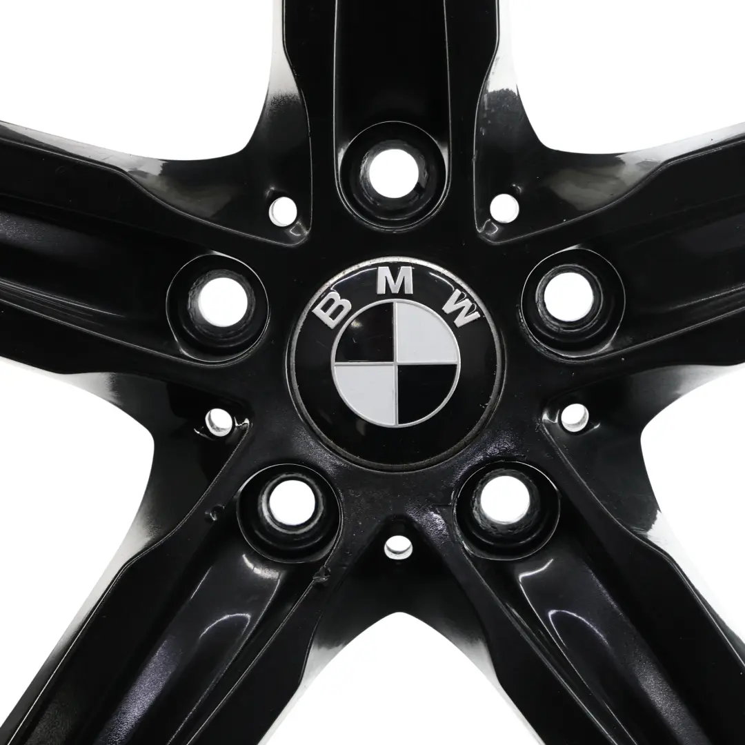 Llanta Aleación Gris 17" Star Spoke 379 ET:43 7,5J para BMW F20 F21 F22 F23 con número de pieza 6850151 BMW F20 F21 F22 F23 Llanta Aleación Gris 17" Star Spoke 379 ET:43 7,5J - SKU 6850151-18 - Número de pieza 6850151