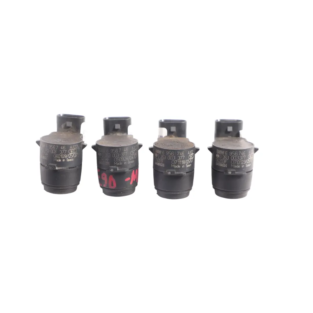 PDC Set Sensori Parcheggio A Ultrasuoni X4 Monaco Blau - A35 per BMW E81 E87 E90 LCI con numero di parte 6956746 BMW E81 E87 E90 LCI PDC Set Sensori Parcheggio A Ultrasuoni X4 Monaco Blau - A35 - SKU 6956746-MB1 - Numero di parte 6956746