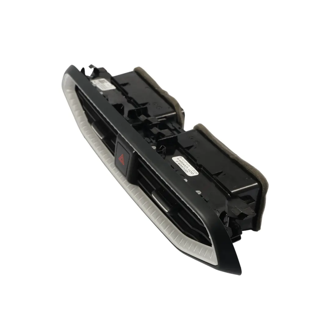 Mk5 Kratka Nawiewu Deski Rozdzielczej Środkowa do Seat Ibiza FR o numerze 6F0820951E Seat Ibiza FR Mk5 Kratka Nawiewu Deski Rozdzielczej Środkowa - SKU 6F0820951E-1 - Numer Części 6F0820951E