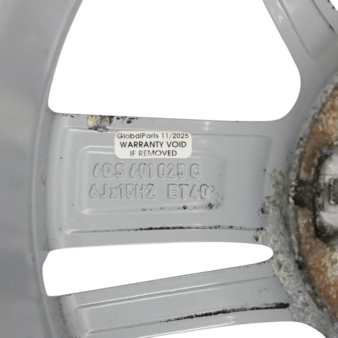 Llanta De Aleación Plata 15" 6J ET:40 para Volkswagen Polo 6C con número de pieza 6QS601025C Volkswagen Polo 6C Llanta De Aleación Plata 15" 6J ET:40 - SKU 6QS601025C-2 - Número de pieza 6QS601025C