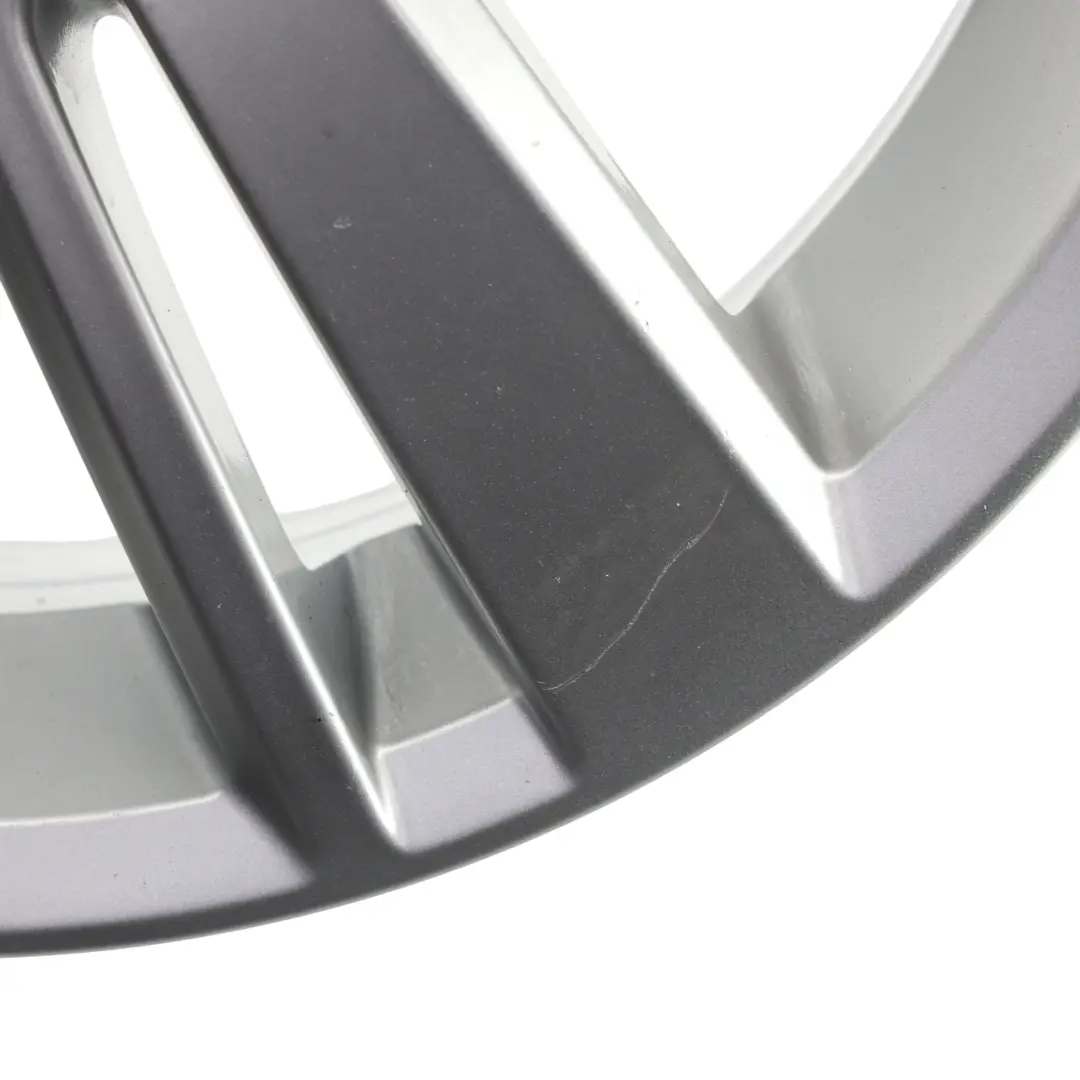 Silberne Leichtmetallfelge Alufelge 15" 6J ET:40 für Volkswagen Polo 6C mit Teilenummer 6QS601025C Volkswagen Polo 6C Silberne Leichtmetallfelge Alufelge 15" 6J ET:40 - SKU 6QS601025C-2 - Teilenummer 6QS601025C