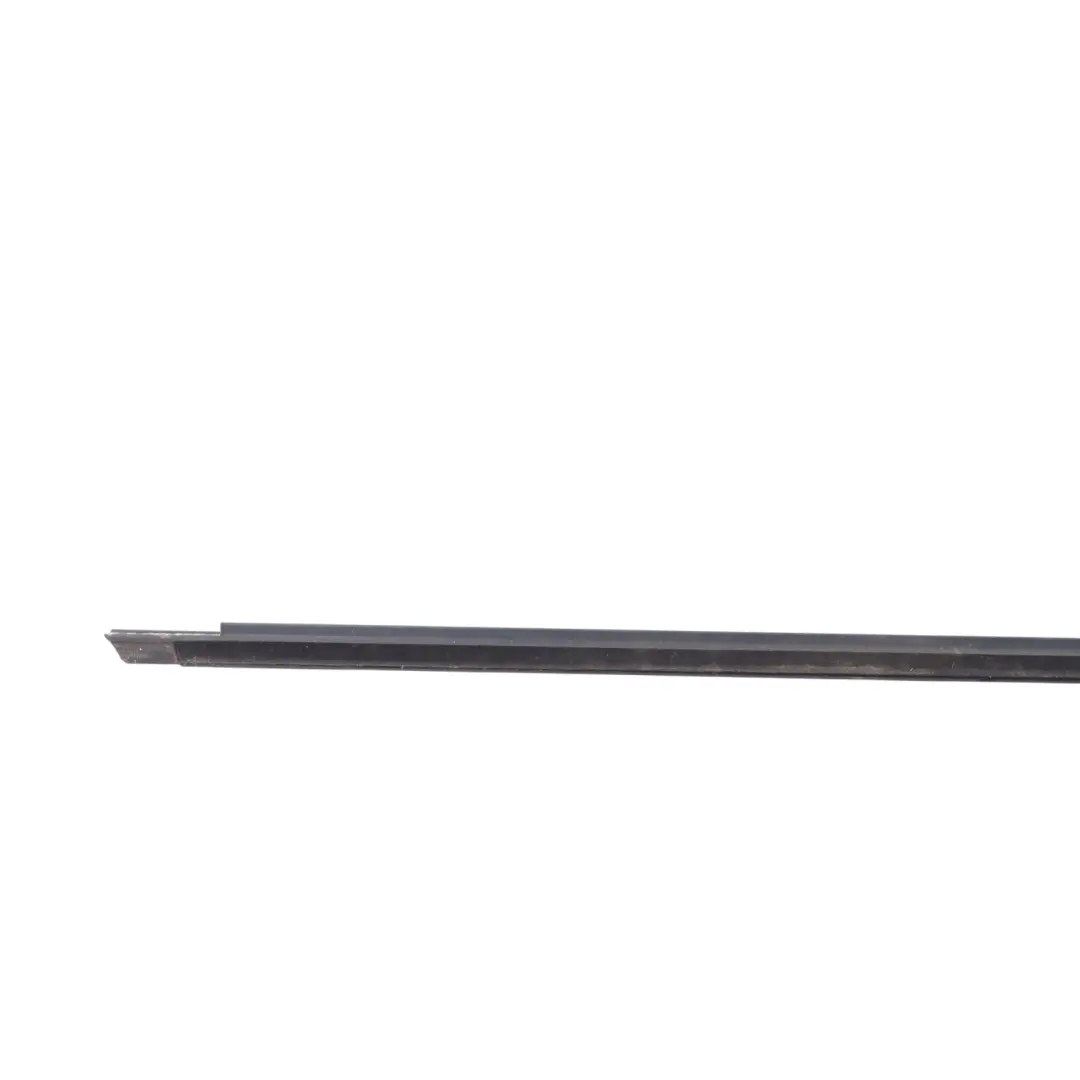 Mk5 6R Vordertür Fenster Dichtungs Streifen Links für Volkswagen Polo mit Teilenummer 6R3837477A Volkswagen Polo Mk5 6R Vordertür Fenster Dichtungs Streifen Links - SKU 6R3837477A - Teilenummer 6R3837477A