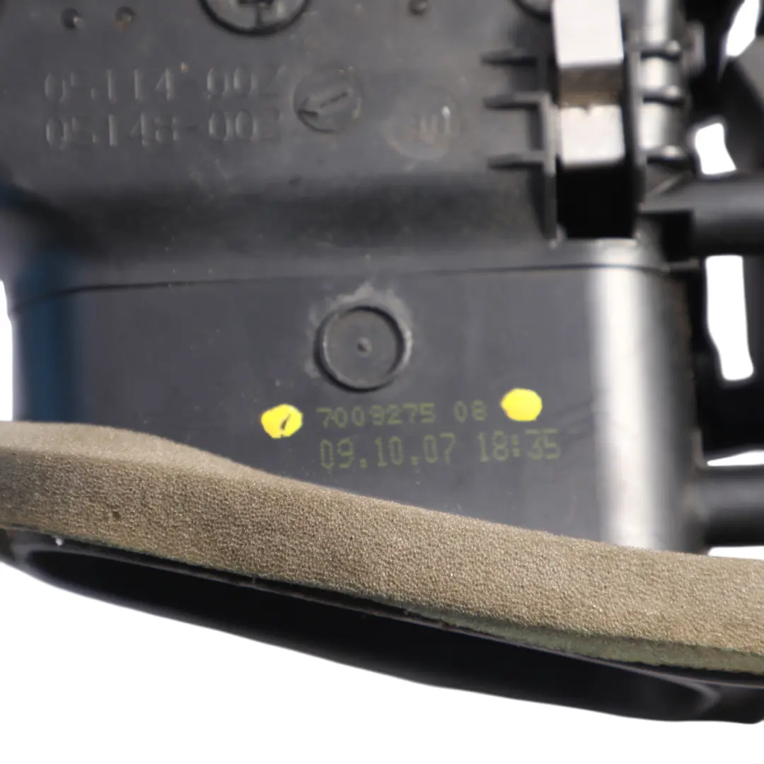 Frischluftgrill Mitte Schwarz 6422 für BMW 6 er E63 E64 mit Teilenummer 7009275 BMW 6 er E63 E64 Frischluftgrill Mitte Schwarz 6422 - SKU 7009275 - Teilenummer 7009275