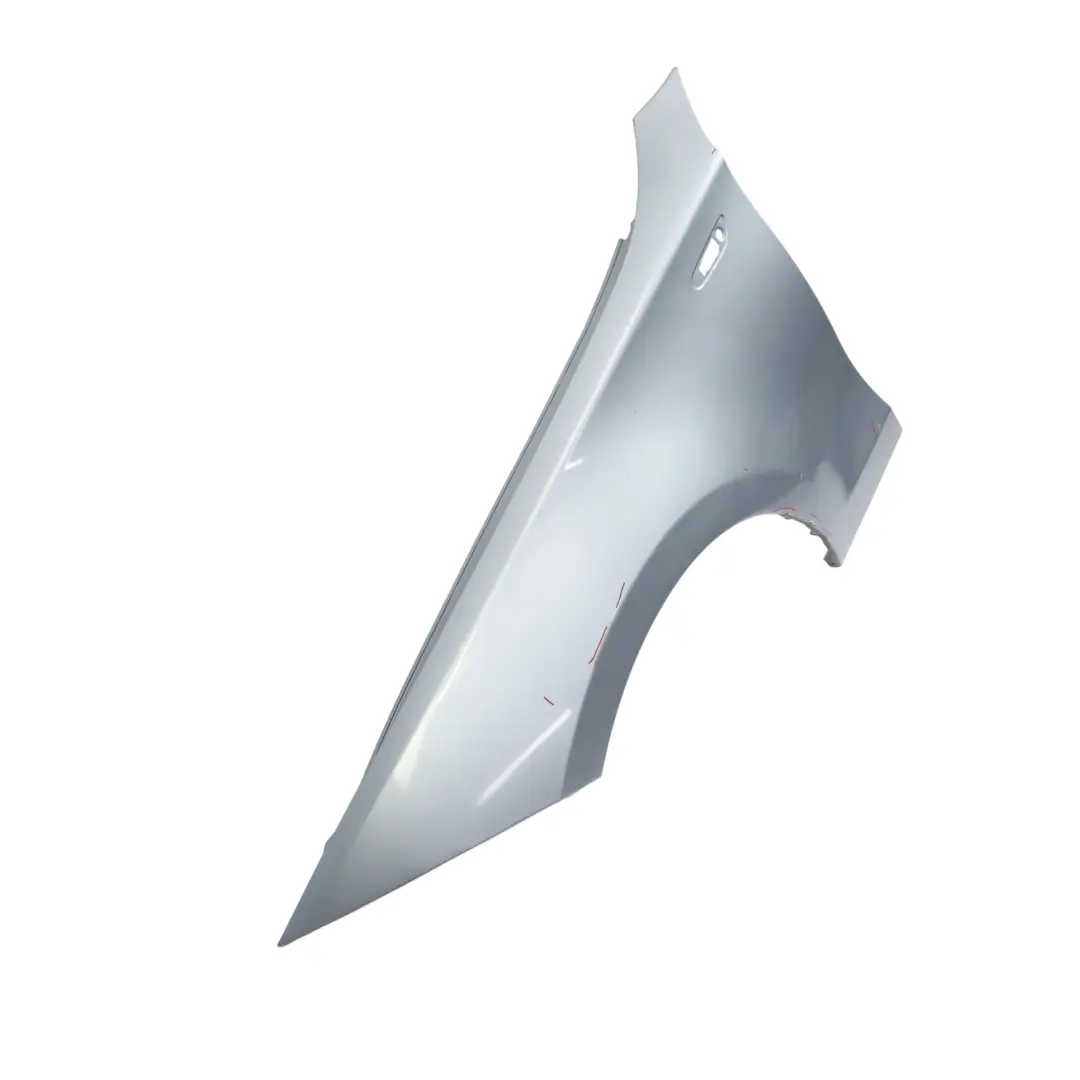 Panel Lateral Guardabarros Delantero Izquierdo Bluewater - 896 para BMW E81 E87 con número de pieza 7133227 BMW E81 E87 Panel Lateral Guardabarros Delantero Izquierdo Bluewater - 896 - SKU 7133227-WB - Número de pieza 7133227