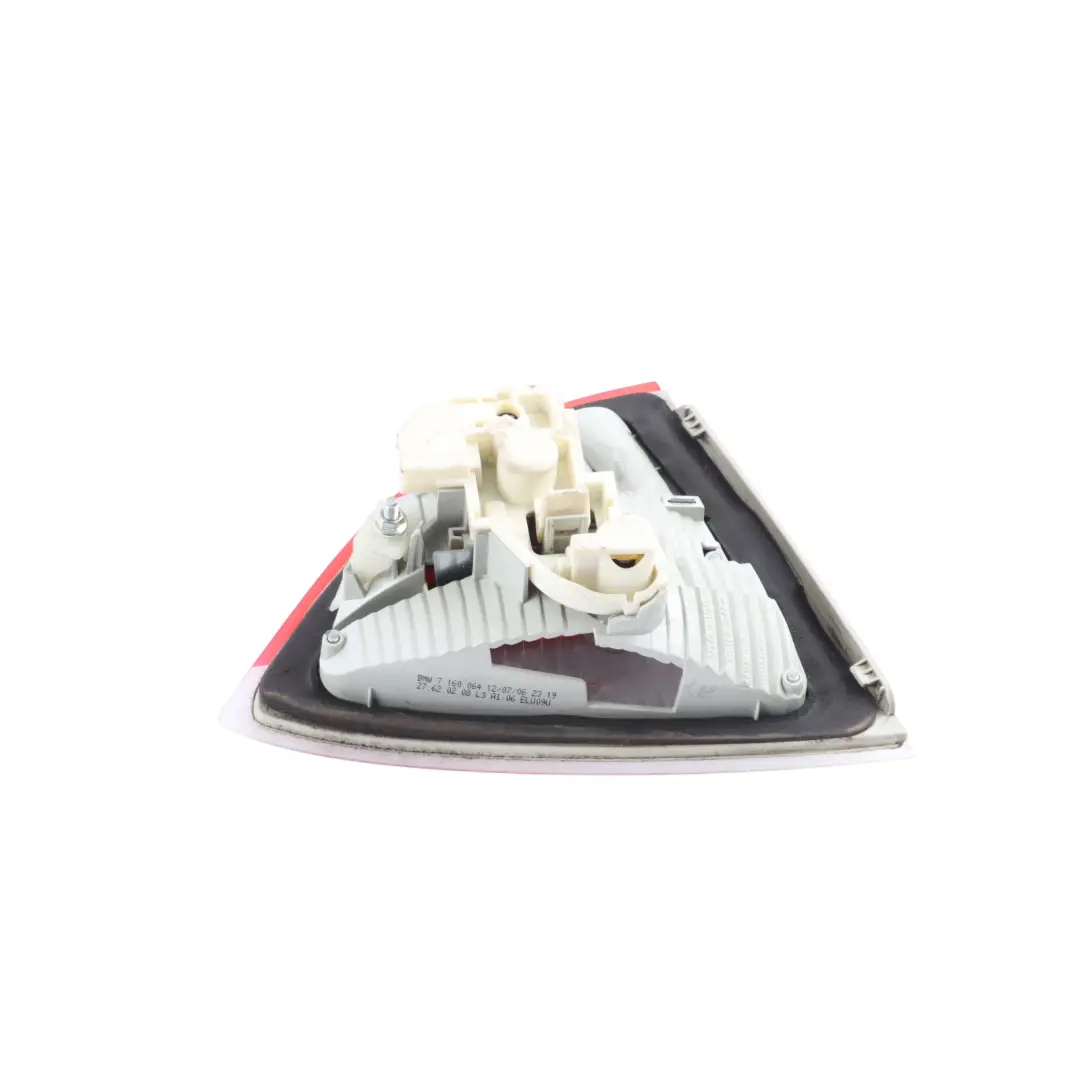 Fanale Posteriore Interno del Bagagliaio Portellone Destro per BMW E91 con numero di parte 7160064 BMW E91 Fanale Posteriore Interno del Bagagliaio Portellone Destro - SKU 7160064 - Numero di parte 7160064