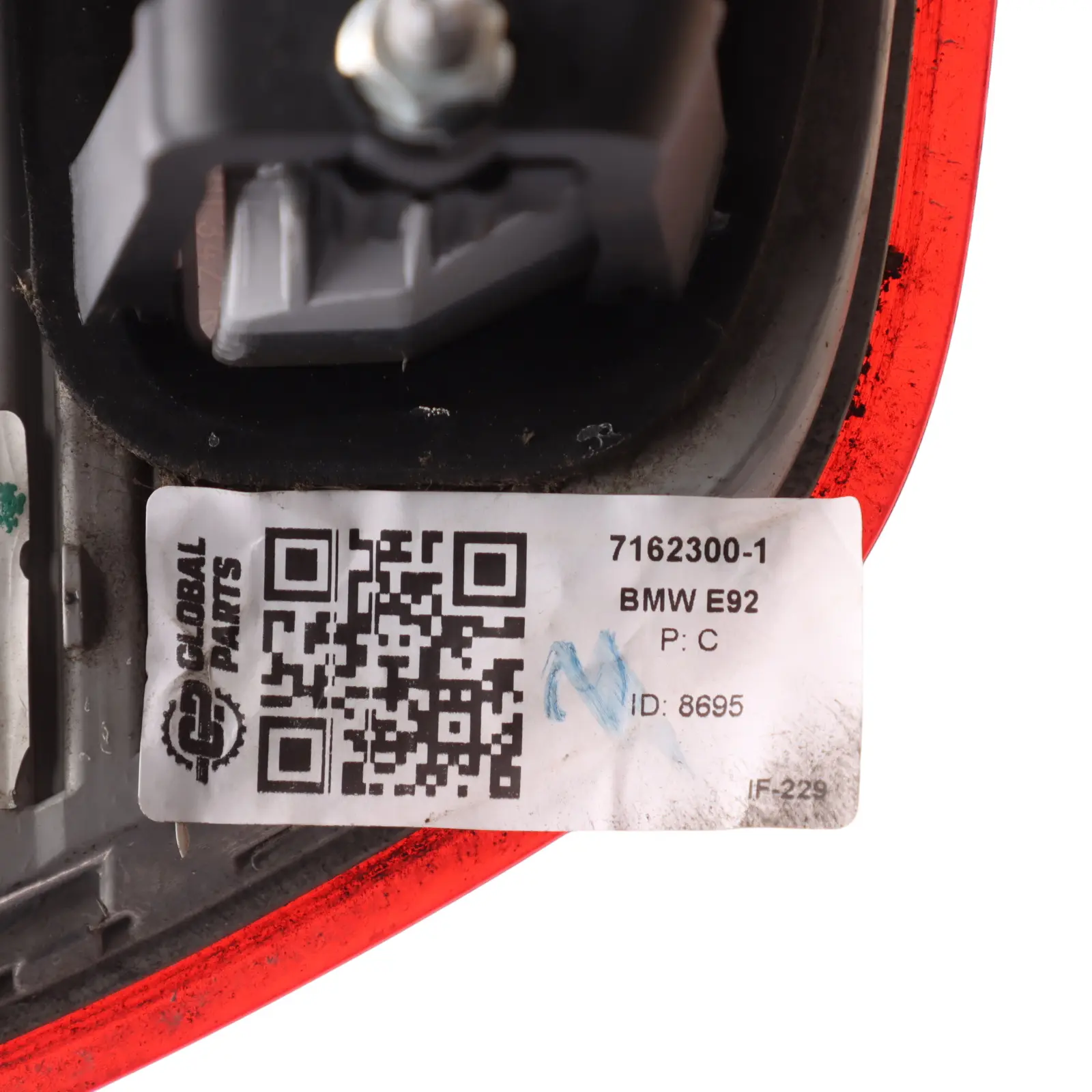 BMW E92 Coupe Rear Light Lamp In Trunk Lid Tailgate Right O/S 7162300