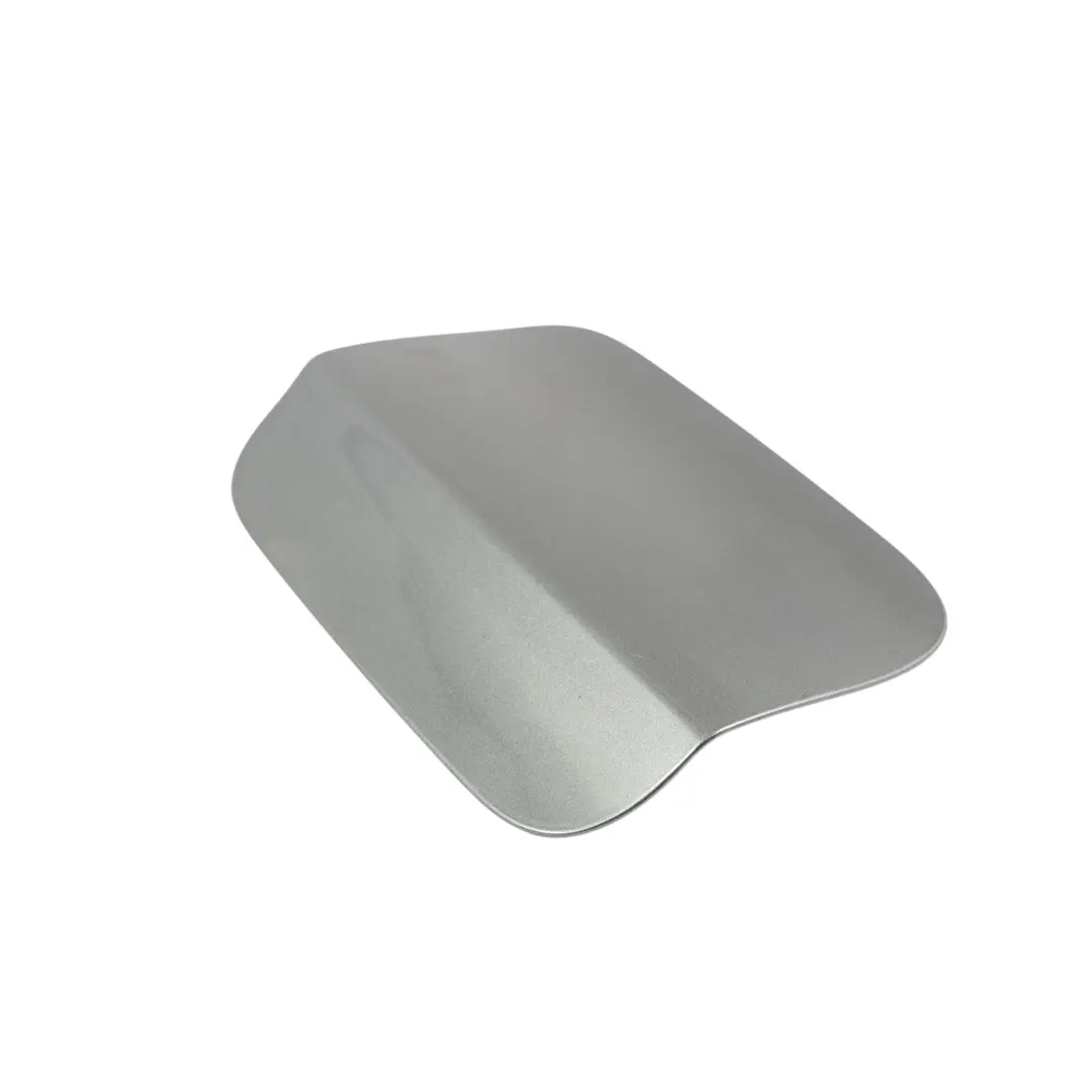 Sportello Carburante Tappo Sportello Mineralweiss Spacegrau - A52 per BMW F01 con numero di parte 7184076 BMW F01 Sportello Carburante Tappo Sportello Mineralweiss Spacegrau - A52 - SKU 7184076-SCG - Numero di parte 7184076