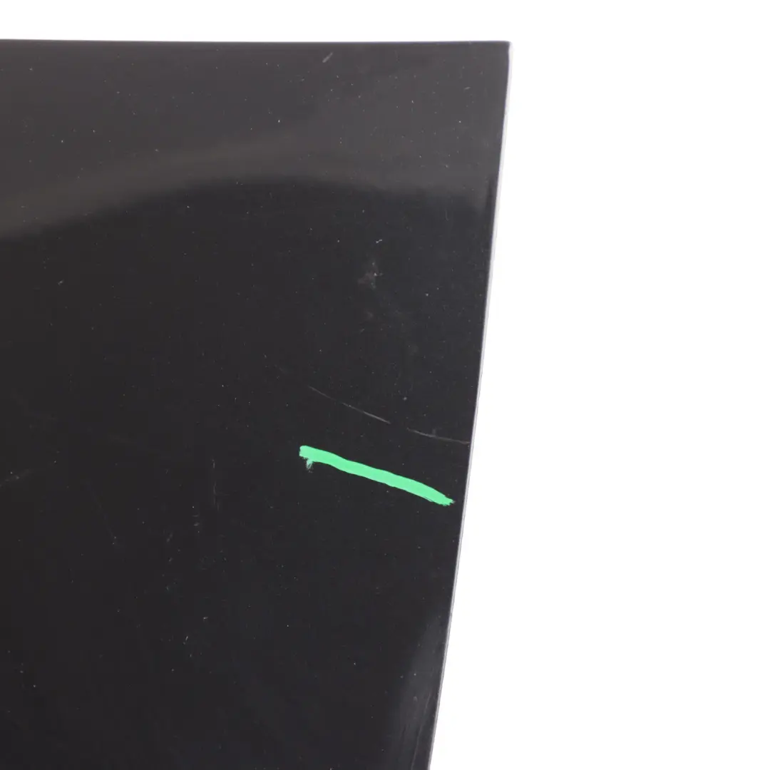 Stop Lamp Third Brake Light Cover Black Sapphire Metallic 475 to BMW Z4 E89 with Part number 7194772 BMW Z4 E89 Stop Lamp Third Brake Light Cover Black Sapphire Metallic 475 - SKU 7194772-BS - Part number 7194772