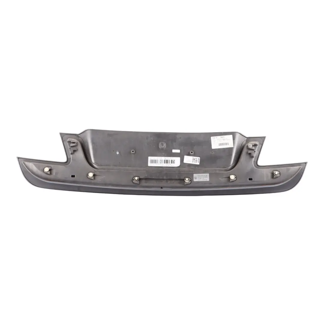 Rivestimento Coperchio Bagagliaio Grigio Spazio Metallizzato A52 per BMW F01 F02 con numero di parte 7205731 BMW F01 F02 Rivestimento Coperchio Bagagliaio Grigio Spazio Metallizzato A52 - SKU 7205731-SCG - Numero di parte 7205731