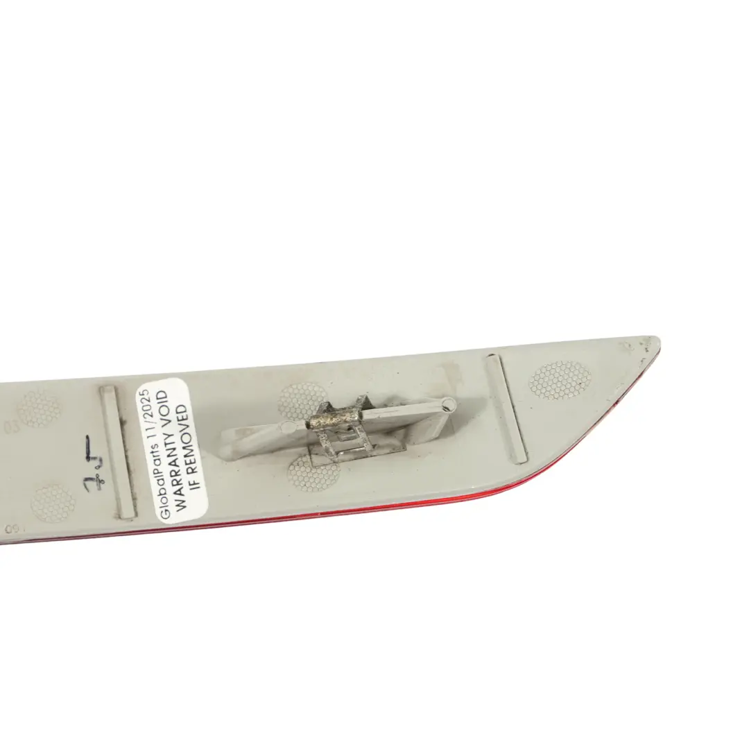 Paraurti Posteriore Riflettore Sinistro per BMW F06 F12 F13 con numero di parte 7210587 BMW F06 F12 F13 Paraurti Posteriore Riflettore Sinistro - SKU 7210587 - Numero di parte 7210587