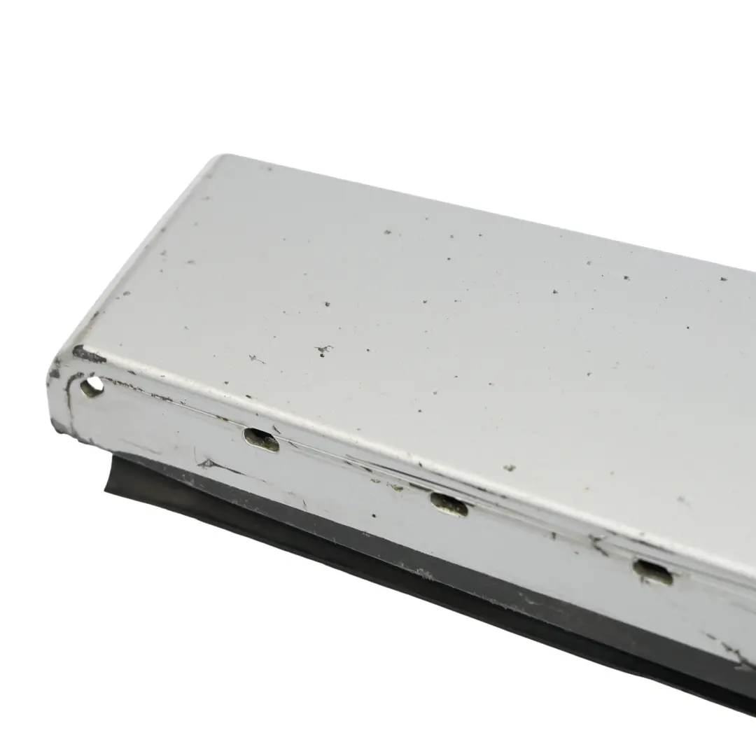 Banda De Puerta M Sport Delantera Izquierda Titansilber - 354 para BMW X3 F25 con número de pieza 8052081 BMW X3 F25 Banda De Puerta M Sport Delantera Izquierda Titansilber - 354 - SKU 8052081-TS - Número de pieza 8052081