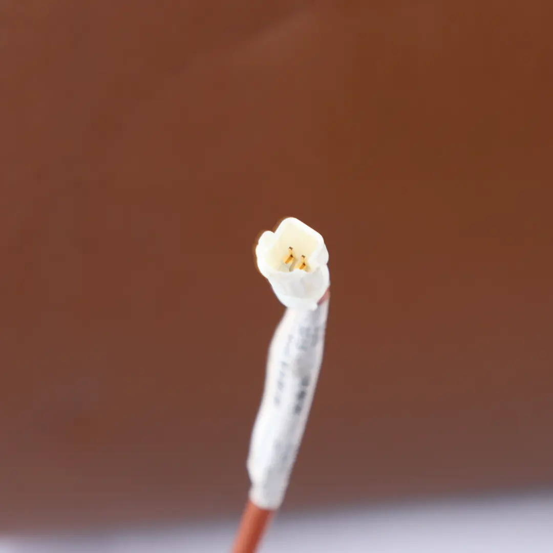 Headrest Leather Dakota Front Right Seat O/S to BMW E93 Convertible with Part number 7259372 BMW E93 Convertible Headrest Leather Dakota Front Right Seat O/S - SKU 7259372 - Part number 7259372