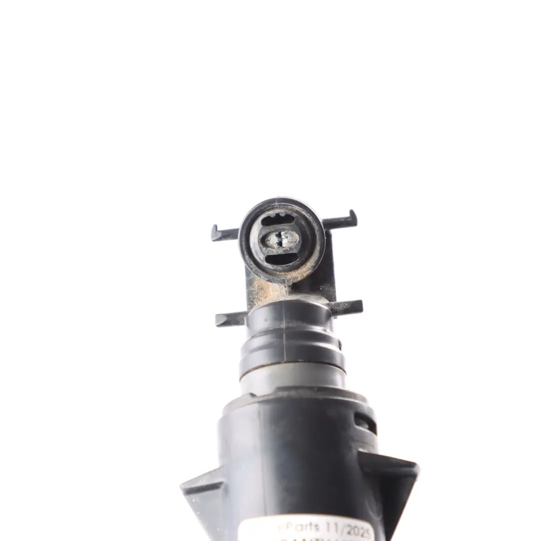 Buse De Pulvérisation De Liquide De Phare Avant Droit pour BMW X5 F15 X6 F16 à propos du numéro de pièce 7292658 BMW X5 F15 X6 F16 Buse De Pulvérisation De Liquide De Phare Avant Droit - SKU 7292658 - Numéro de pièce 7292658