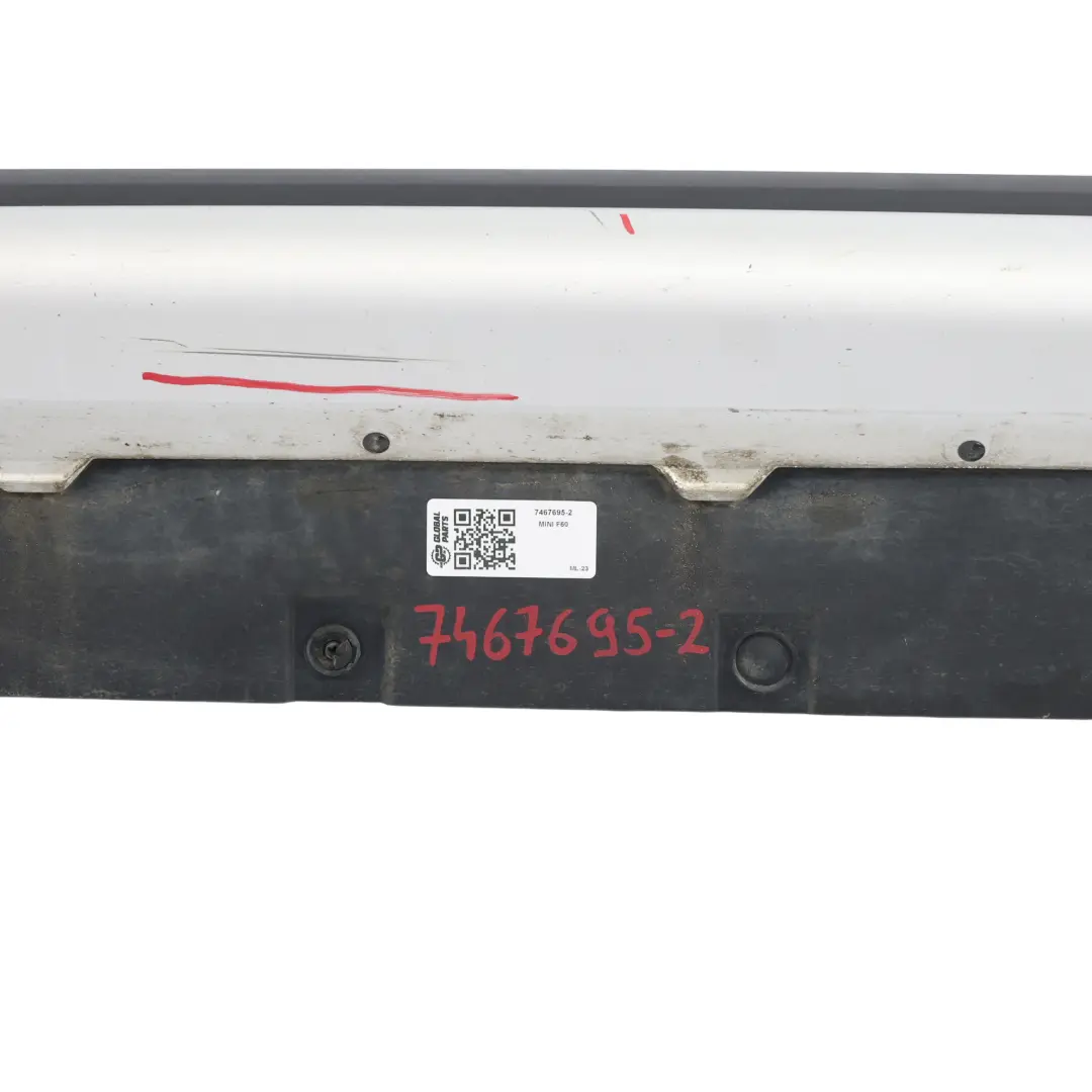 Gonna Laterale Sinistra Copertura Soglia ALL4 per Mini Countryman F60 con numero di parte 7467695 Mini Countryman F60 Gonna Laterale Sinistra Copertura Soglia ALL4 - SKU 7467695-2 - Numero di parte 7467695