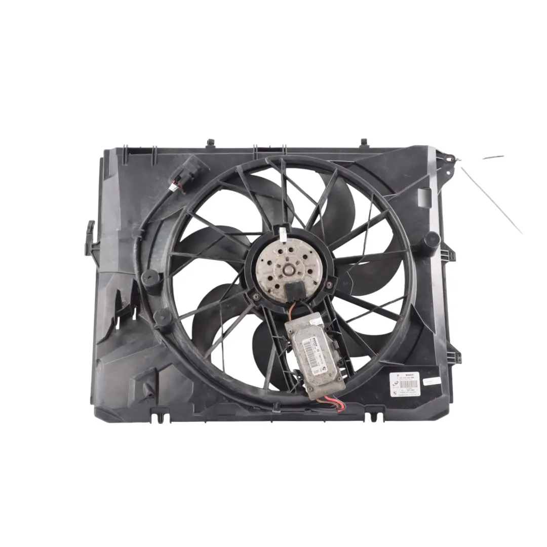 Alloggiamento Ventola Radiatore per BMW E87 E90 E91 E92 con numero di parte 7559273 BMW E87 E90 E91 E92 Alloggiamento Ventola Radiatore - SKU 7559273 - Numero di parte 7559273