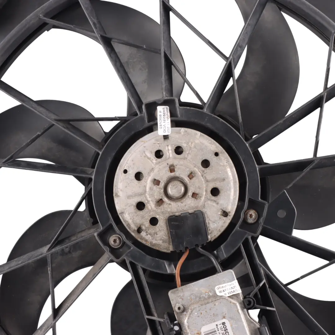 Complete Set Radiator Pack Fan Housing Automatic to BMW E87 E90 E91 E92 with Part number 7559273 BMW E87 E90 E91 E92 Complete Set Radiator Pack Fan Housing Automatic - SKU 7559273 - Part number 7559273