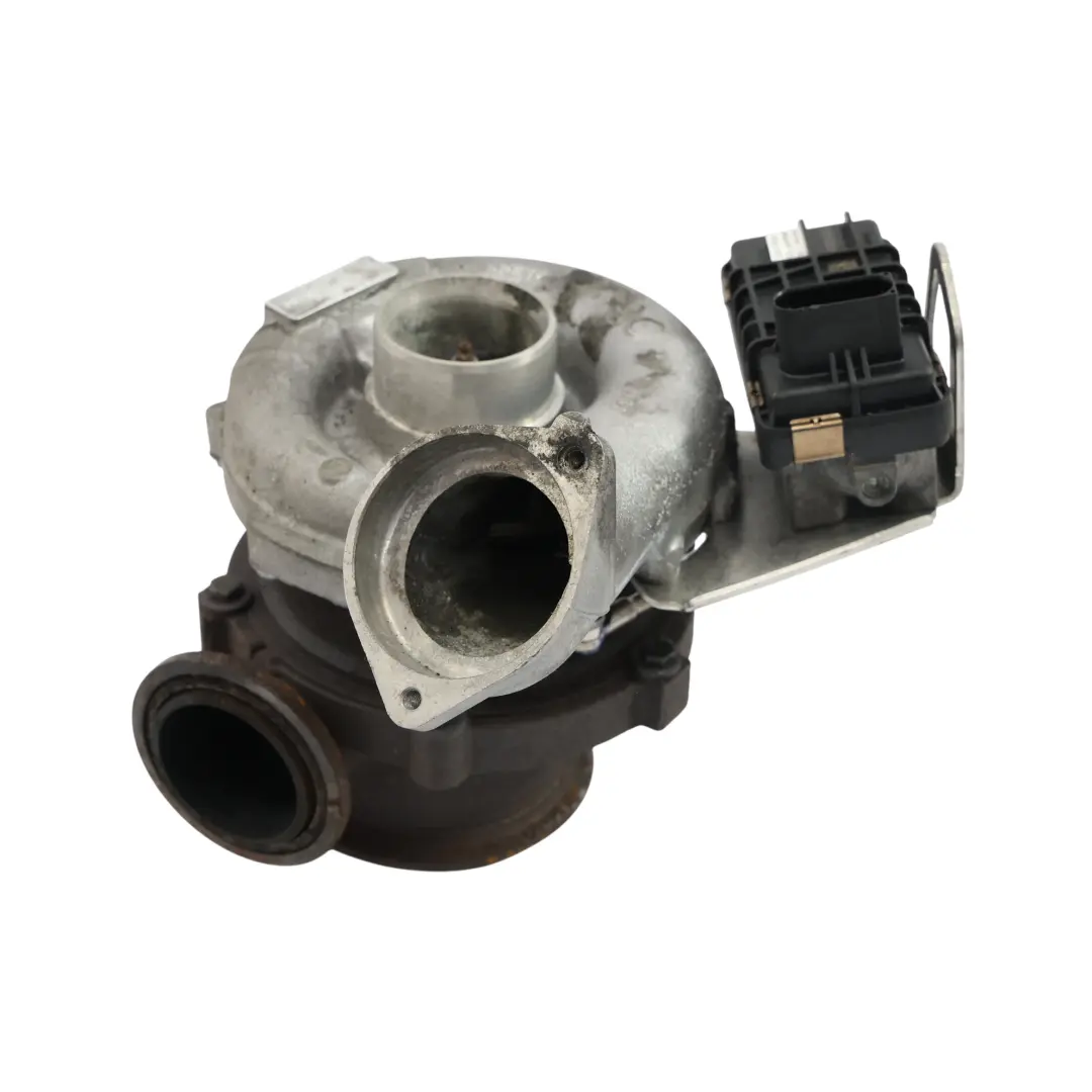 M57N2 Turbocompresor Cargador de turbo para BMW E90 E91 E92 E93 325d 330d con número de pieza 7796312 BMW E90 E91 E92 E93 325d 330d M57N2 Turbocompresor Cargador de turbo - SKU 7796312 - Número de pieza 7796312