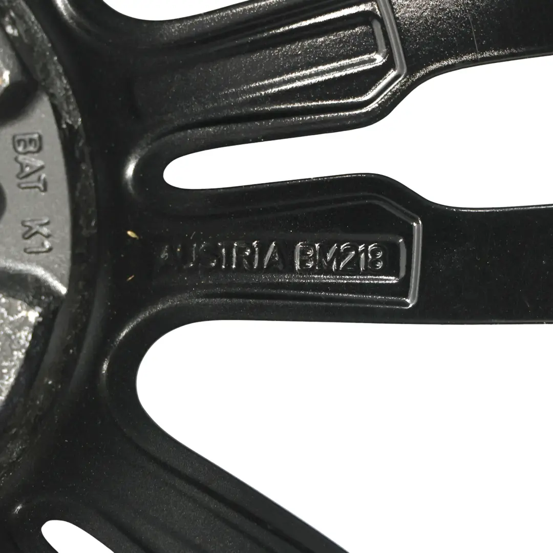 Cerchio Posteriore Lega Nera 19" Et:47 8,5J Star Spoke 403 per BMW F30 F32 con numero di parte 7845883 BMW F30 F32 Cerchio Posteriore Lega Nera 19" Et:47 8,5J Star Spoke 403 - SKU 7845883-6 - Numero di parte 7845883