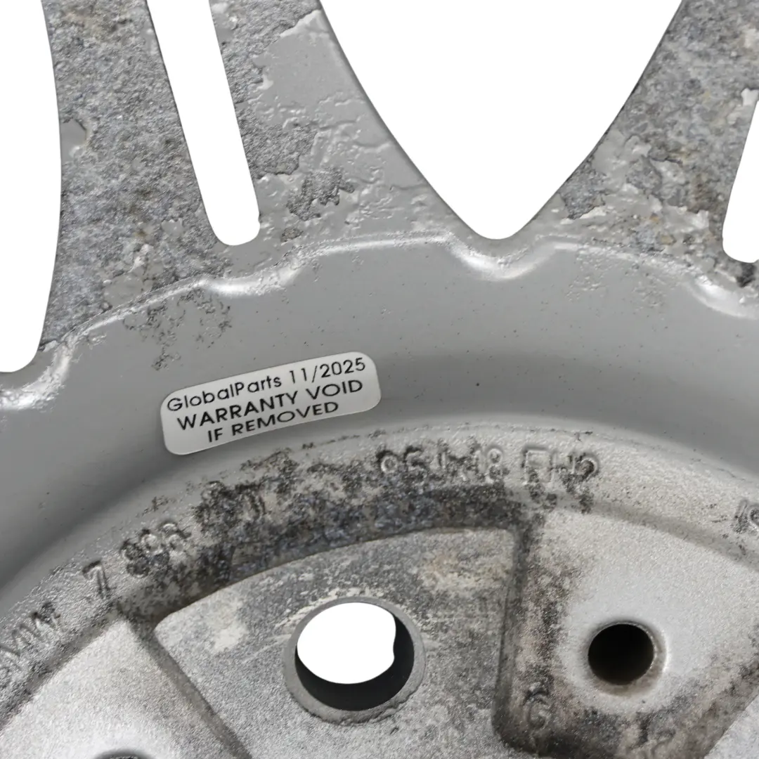 Felga Aluminiowa Srebrna 18" 8,5J do BMW E46 E85 o numerze 7896490 BMW E46 E85 Felga Aluminiowa Srebrna 18" 8,5J - SKU 7896490-1 - Numer Części 7896490