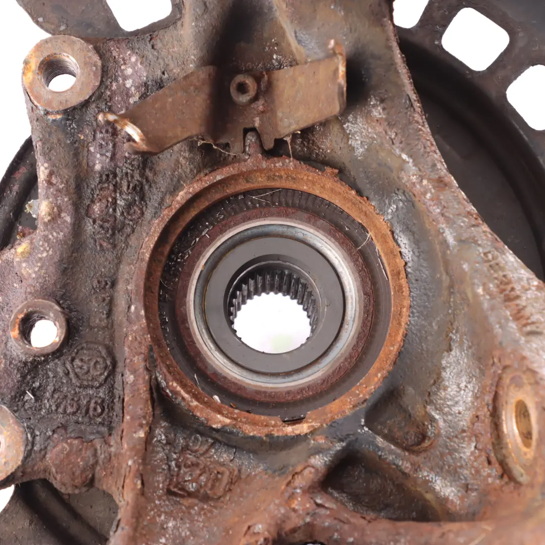 7L Hinterachse Radnabe Träger Achsschenkel Rechts für Volkswagen Touareg mit Teilenummer 7L0505436B Volkswagen Touareg 7L Hinterachse Radnabe Träger Achsschenkel Rechts - SKU 7L0505436B - Teilenummer 7L0505436B