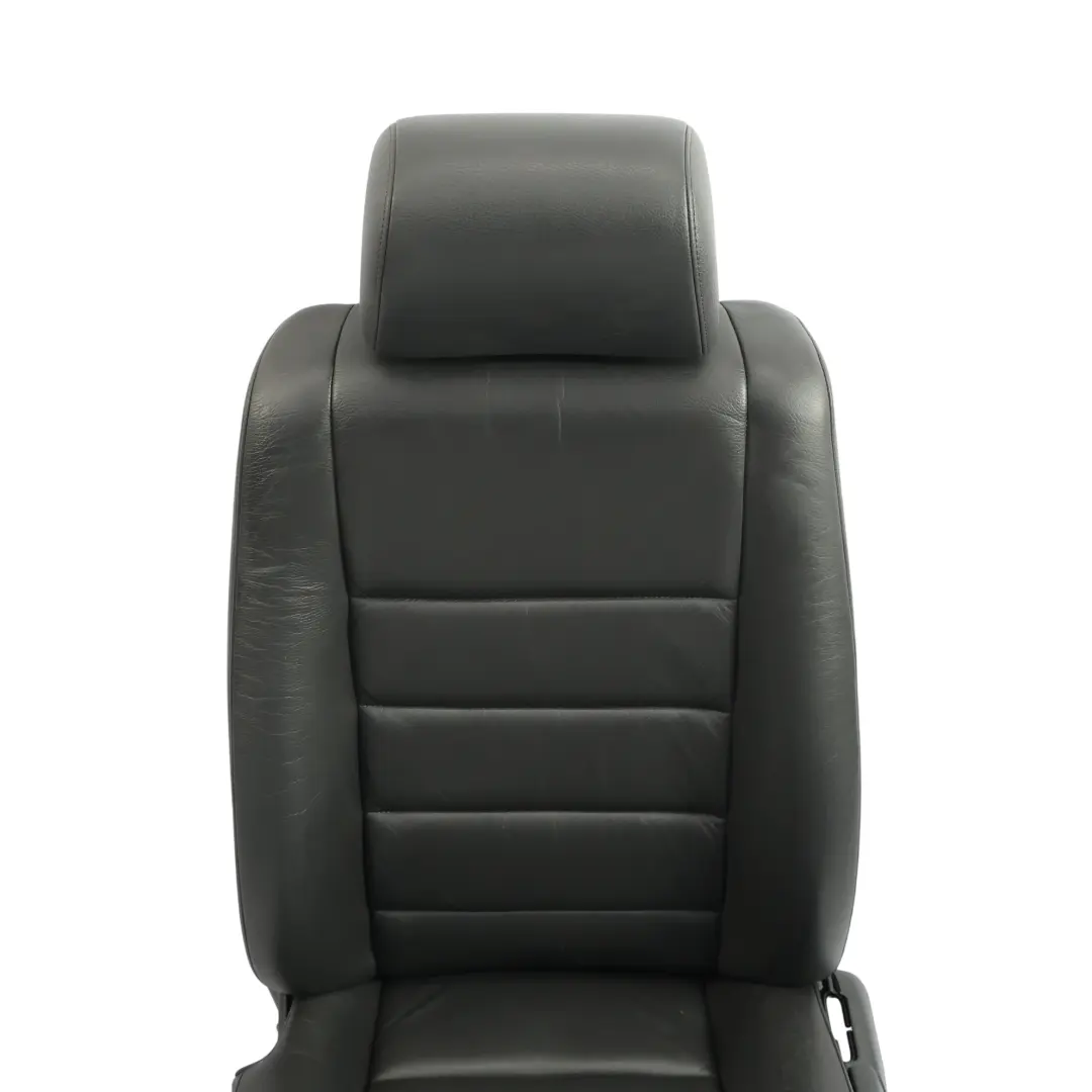 Fotel Lewy Przód Skóra Czarna do VW Volkswagen Touareg 1 o numerze 7L6881805EB VW Volkswagen Touareg 1 Fotel Lewy Przód Skóra Czarna - SKU 7L6881805EB-1 - Numer Części 7L6881805EB