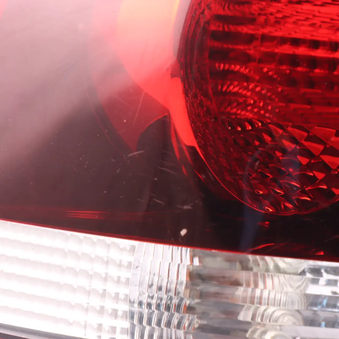 7L Tail Light Rear Lamp Outer Left N/S to VW Volkswagen Touareg with Part number 7L6945095R VW Volkswagen Touareg 7L Tail Light Rear Lamp Outer Left N/S - SKU 7L6945095R - Part number 7L6945095R