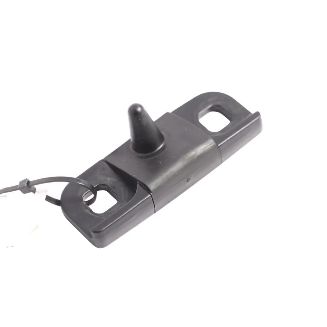 Cofano Cappuccio Blocco Gancio Piastra Destra per Porsche Macan 95B con numero di parte 7N0843842A Porsche Macan 95B Cofano Cappuccio Blocco Gancio Piastra Destra - SKU 7N0843842A - Numero di parte 7N0843842A