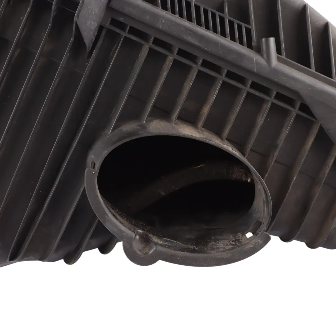 7P Air Filter Housing Box Diesel 3.0 TDI to Volkswagen VW Touareg with Part number 7P0129607E Volkswagen VW Touareg 7P Air Filter Housing Box Diesel 3.0 TDI - SKU 7P0129607E - Part number 7P0129607E