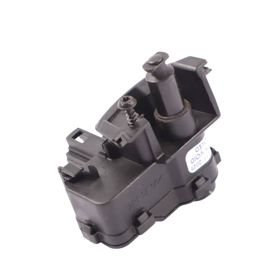 7P Tank Deckel Verriegelungs Mechanismus Stell Motor für VW Touareg mit Teilenummer 7P0810773B VW Touareg 7P Tank Deckel Verriegelungs Mechanismus Stell Motor - SKU 7P0810773B - Teilenummer 7P0810773B