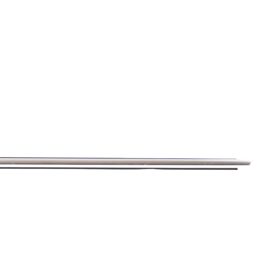 Volkswagen Touareg 7P Uszczelka Zewnętrzna Przednia Lewa - SKU 7P0837475H - Numer Części 7P0837475H