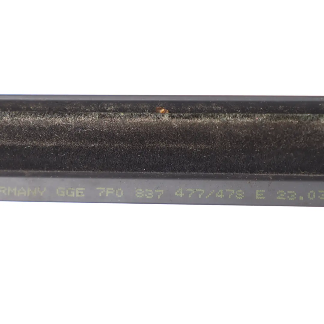 Volkswagen Touareg 7P Guarnizione Porta Anteriore Sinistra - SKU 7P0837475H - Numero di parte 7P0837475H
