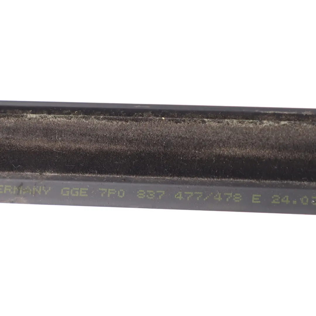 7P Front Door Weather Strip Seal Right O/S to VW Volkswagen Touareg with Part number 7P0837476H VW Volkswagen Touareg 7P Front Door Weather Strip Seal Right O/S - SKU 7P0837476H - Part number 7P0837476H