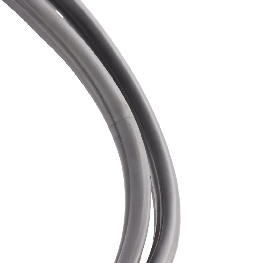 7P Guarnizione Porta Anteriore Esterna Sinistra per Volkswagen Touareg con numero di parte 7P0837911A Volkswagen Touareg 7P Guarnizione Porta Anteriore Esterna Sinistra - SKU 7P0837911A - Numero di parte 7P0837911A