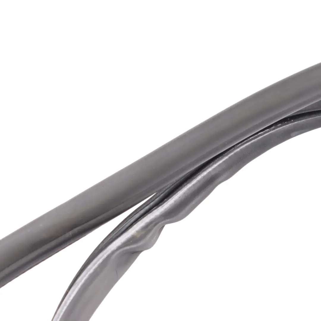 Volkswagen Touareg 7P Rear Door Seal Rubber Outer Left Right N/O/S - SKU 7P0839911A - Part number 7P0839911A