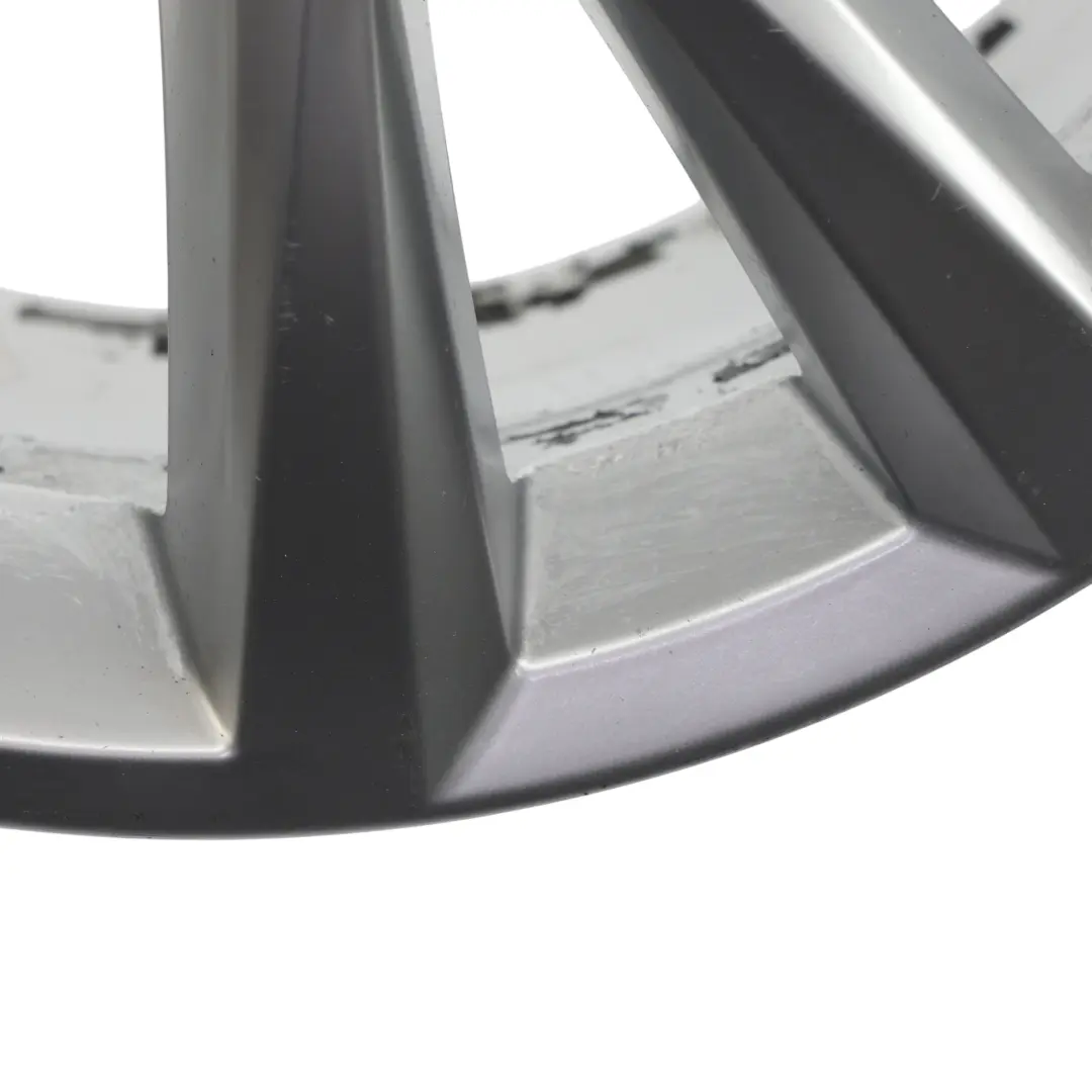 7P Jante Alliage Argentée 18" 8J ET:53 pour Volkswagen Touareg à propos du numéro de pièce 7P6601025C Volkswagen Touareg 7P Jante Alliage Argentée 18" 8J ET:53 - SKU 7P6601025C-1 - Numéro de pièce 7P6601025C