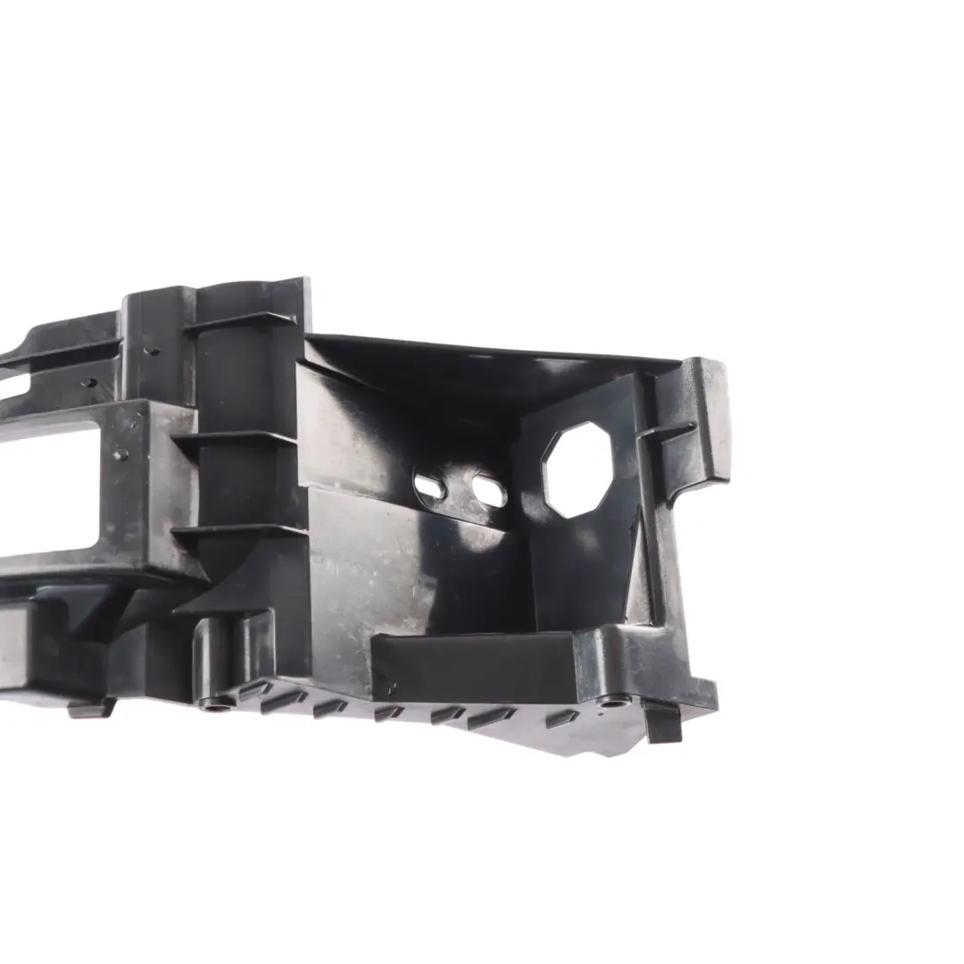 7P Supporto Staffa Paraurti Posteriore Destra per Volkswagen VW Touareg con numero di parte 7P6807394C Volkswagen VW Touareg 7P Supporto Staffa Paraurti Posteriore Destra - SKU 7P6807394C - Numero di parte 7P6807394C