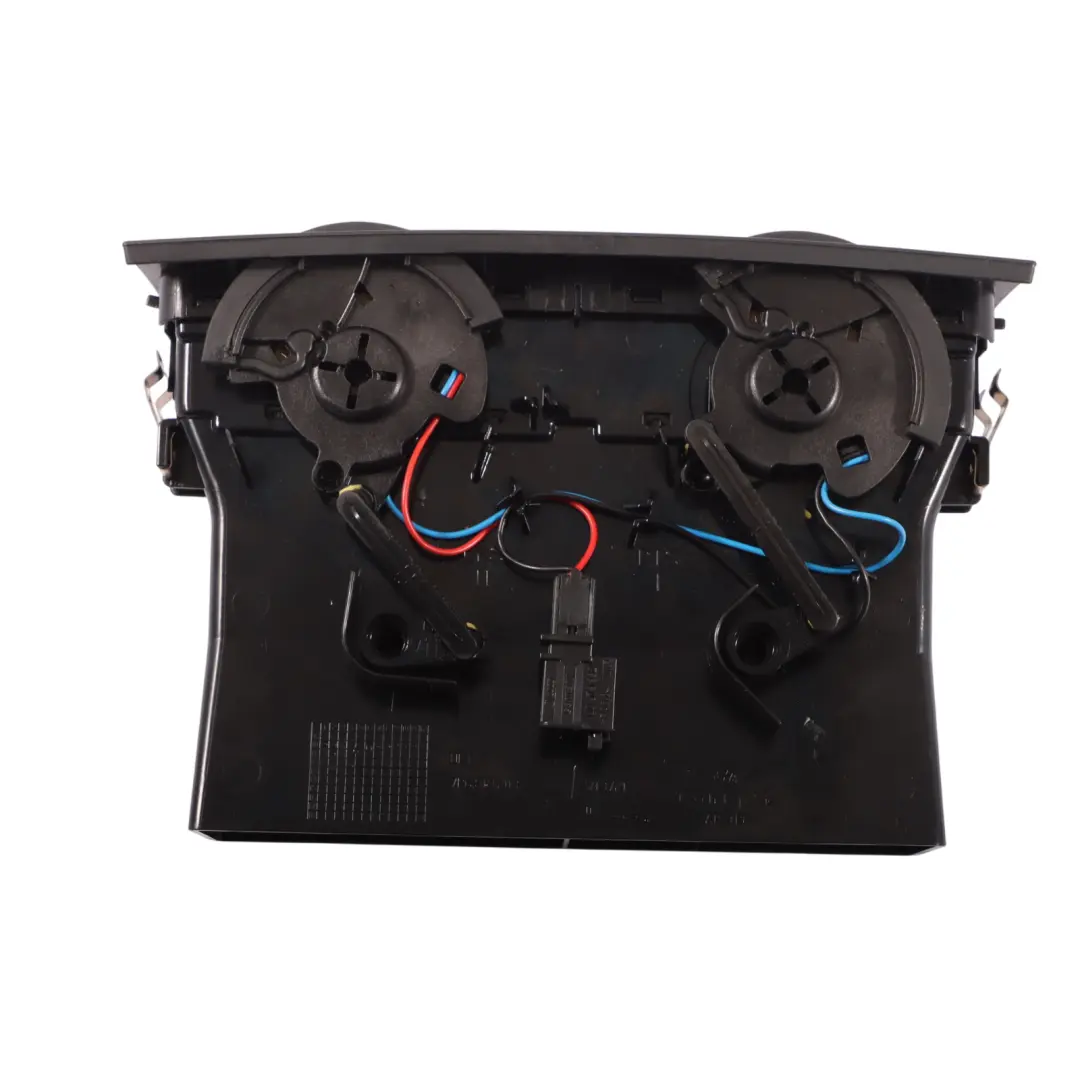 7P Panneau De Ventilation De La Console Centrale Arrière pour VW Touareg à propos du numéro de pièce 7P6819203 VW Touareg 7P Panneau De Ventilation De La Console Centrale Arrière - SKU 7P6819203 - Numéro de pièce 7P6819203
