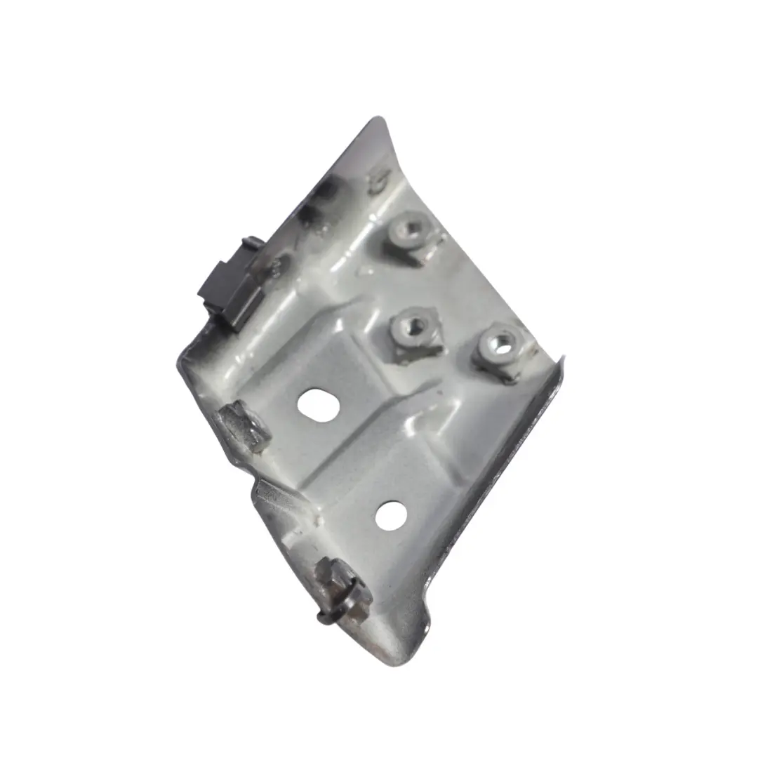 Volkswagen Touareg 7P Soporte Panel Lateral Aleta Delantera Derecha - SKU 7P6821152A - Número de pieza 7P6821152A