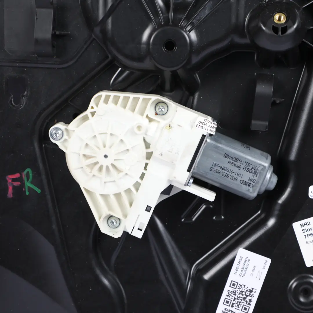 VW Touareg 7P Moteur De Lève-Vitre Avant Droit - SKU 7P6837462B - Numéro de pièce 7P6837462B