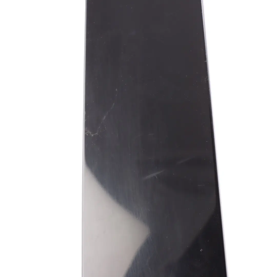 7P Embellecedor Puerta Delantera Columna B Pilar Izquierda para VW Touareg con número de pieza 7P6837901B VW Touareg 7P Embellecedor Puerta Delantera Columna B Pilar Izquierda - SKU 7P6837901B - Número de pieza 7P6837901B