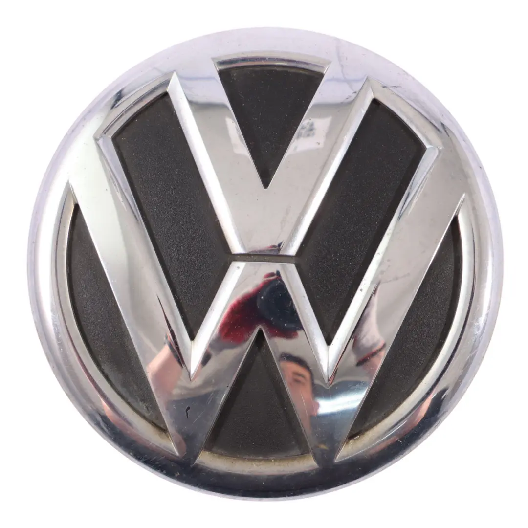 7P Heck Heckklappe Kofferraum Emblem Logo für VW Volkswagen Touareg mit Teilenummer 7P6853630A VW Volkswagen Touareg 7P Heck Heckklappe Kofferraum Emblem Logo - SKU 7P6853630A - Teilenummer 7P6853630A