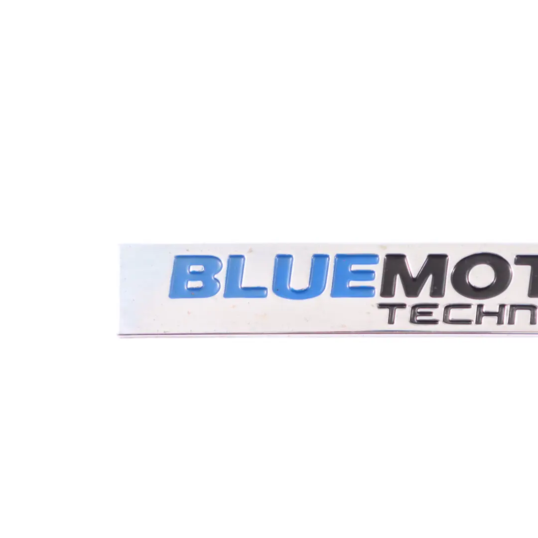 VW Touareg 7P Emblemat Logo Znaczek Klapy Bagażnika BLUEMOTION - SKU 7P6853675P - Numer Części 7P6853675P