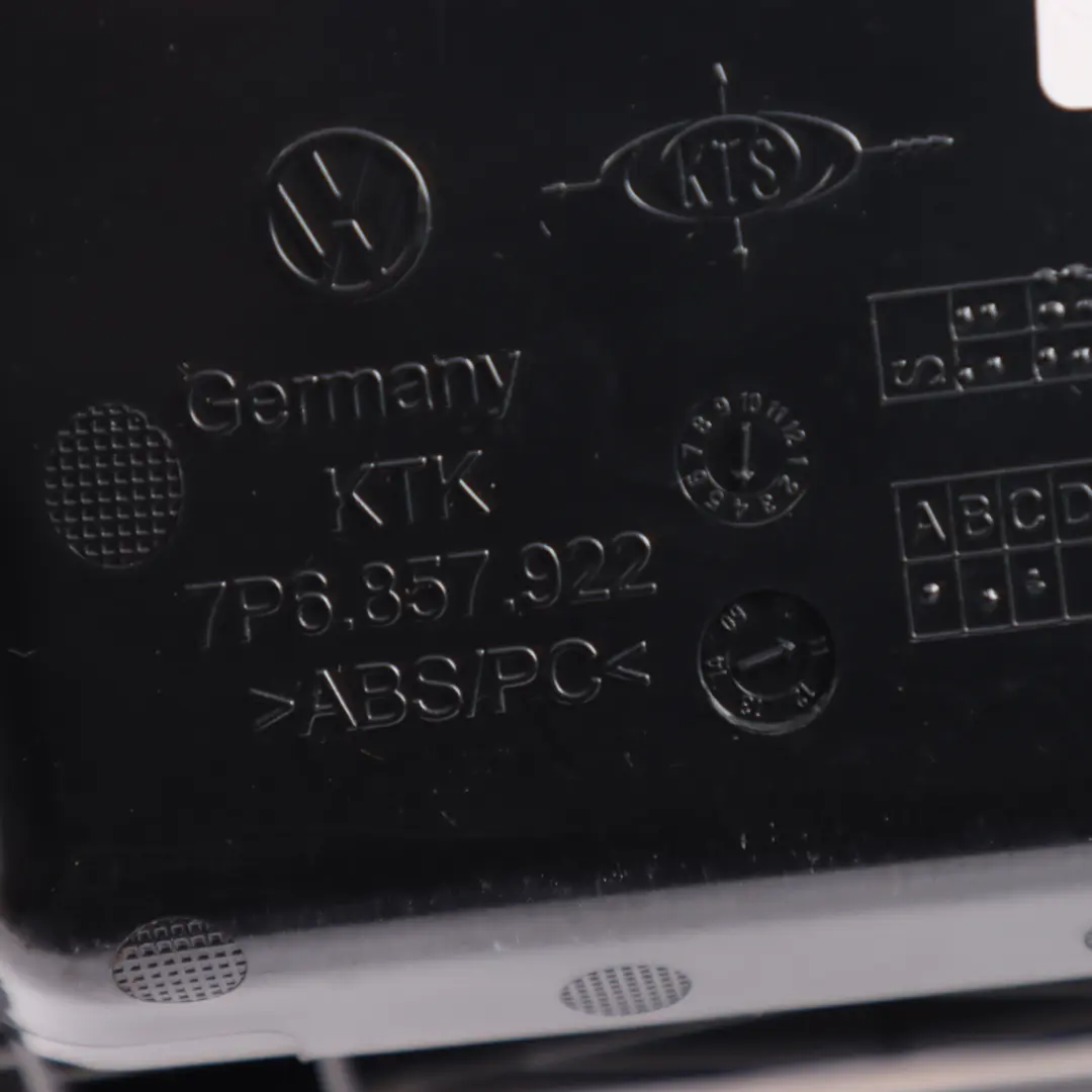 VW Volkswagen Touareg 7P Schowek Deski Rozdzielczej Przód Przedni - SKU 7P6857922G - Numer Części 7P6857922