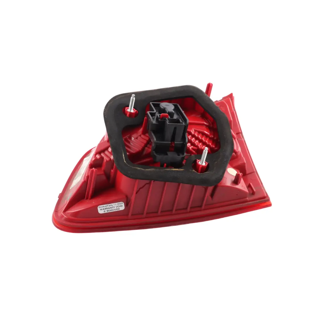 Volkswagen Touareg 7P Rear Inner Light Lamp Left N/S - SKU 7P6945093C - Part number 7P6945093C